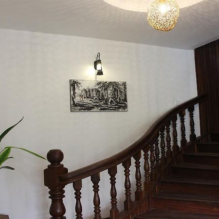 Palm Tree Boutique Hotel Phnom Penh Exterior photo