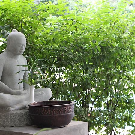 Palm Tree Boutique Hotel Phnom Penh Exterior photo