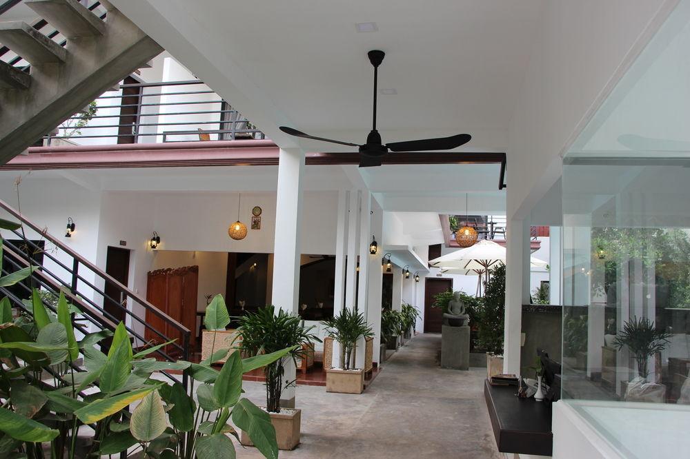 Palm Tree Boutique Hotel Phnom Penh Exterior photo
