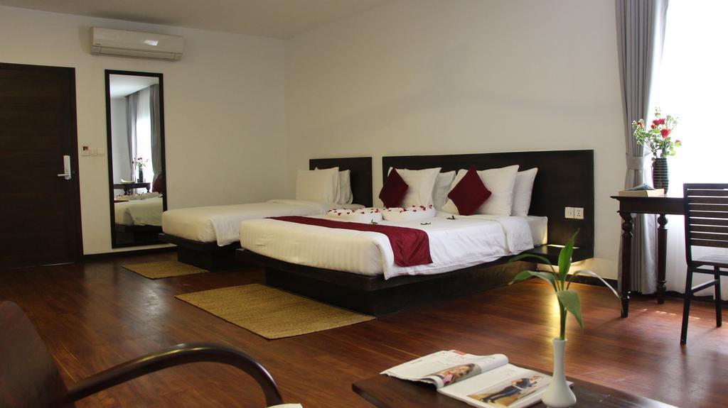 Palm Tree Boutique Hotel Phnom Penh Exterior photo