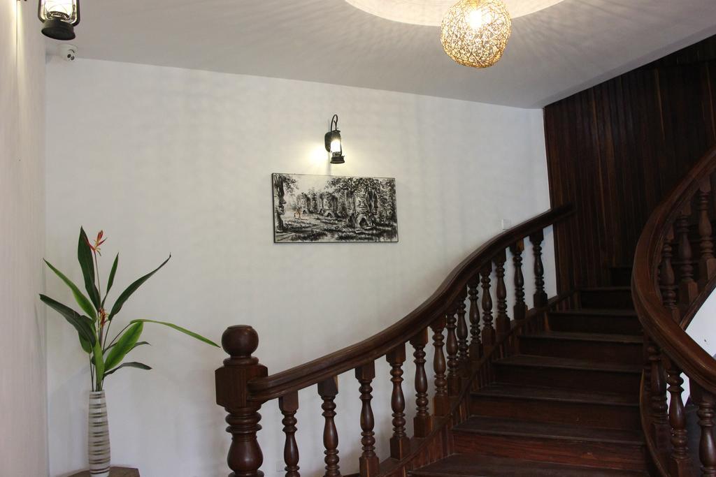 Palm Tree Boutique Hotel Phnom Penh Exterior photo