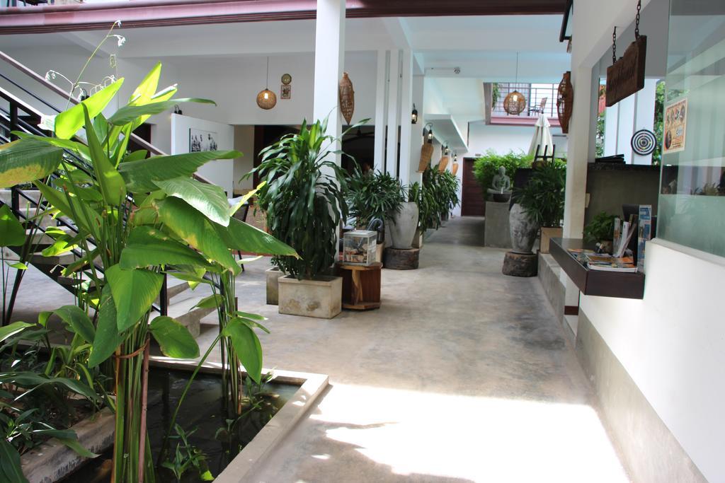 Palm Tree Boutique Hotel Phnom Penh Exterior photo