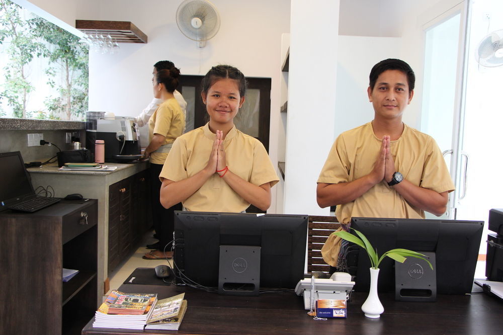 Palm Tree Boutique Hotel Phnom Penh Exterior photo