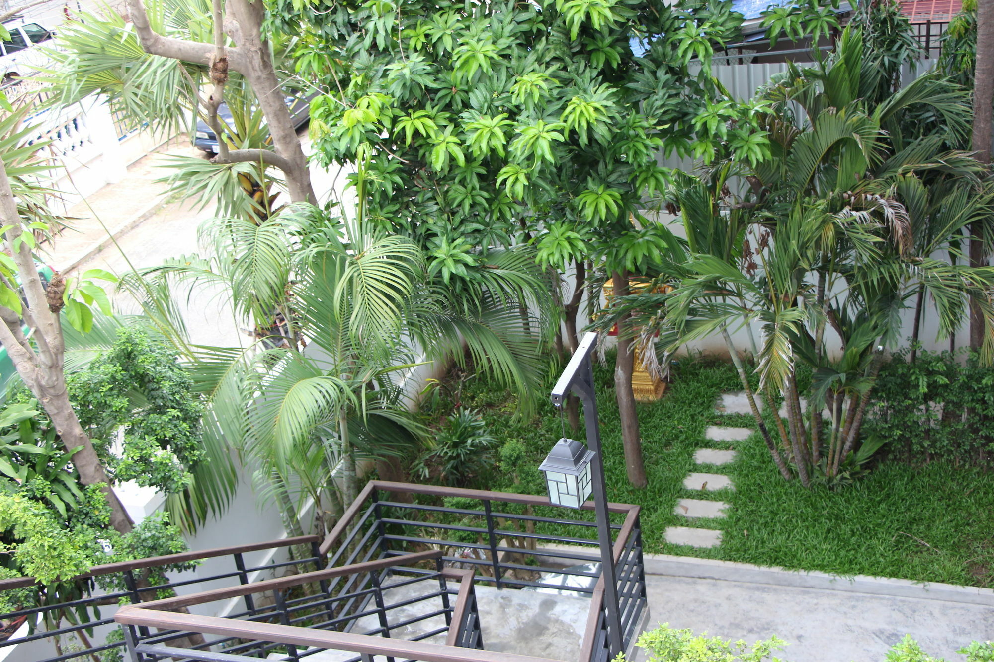 Palm Tree Boutique Hotel Phnom Penh Exterior photo